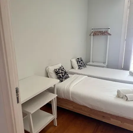 The Cale - Porto, Firmeza 1 Porto